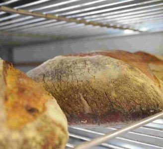pains refroidissant sur une grille