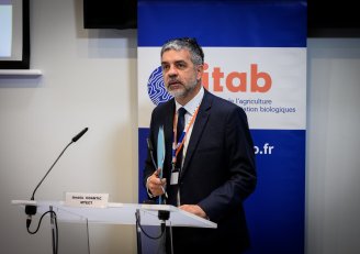 Photo d'Emeric Pillet lors du Colloque Externalités de l'AB
